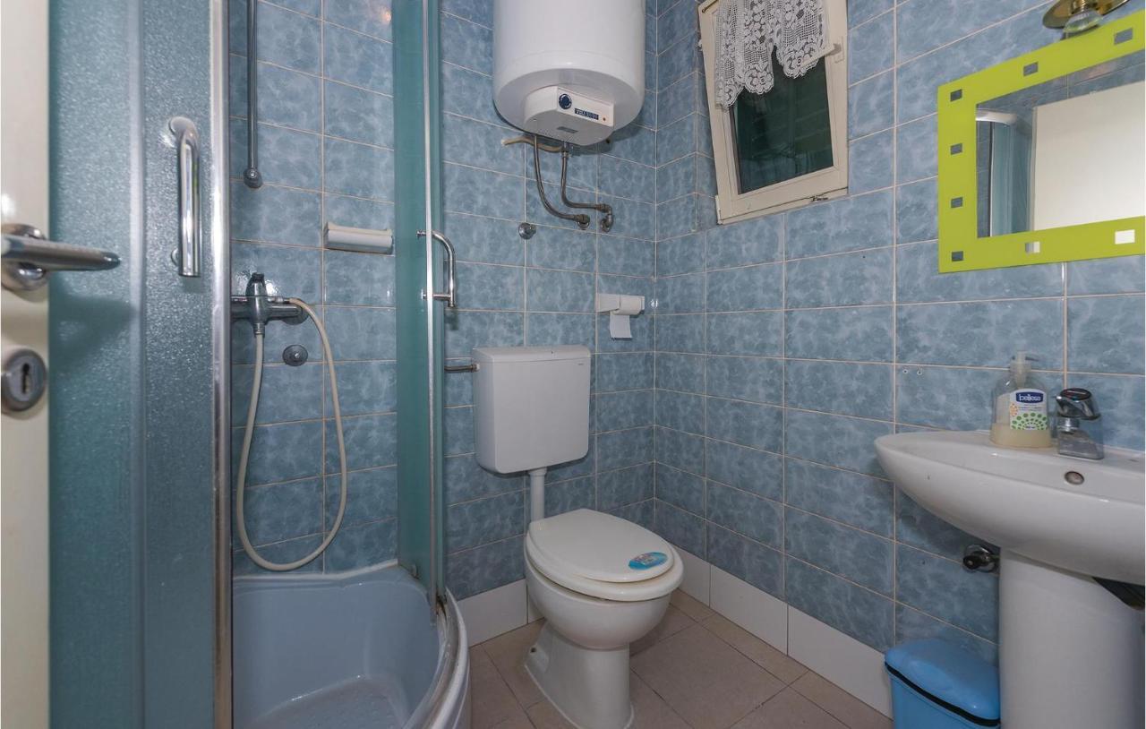 2 Bedroom Amazing Apartment In Rogoznica Rogoznica  Exterior photo