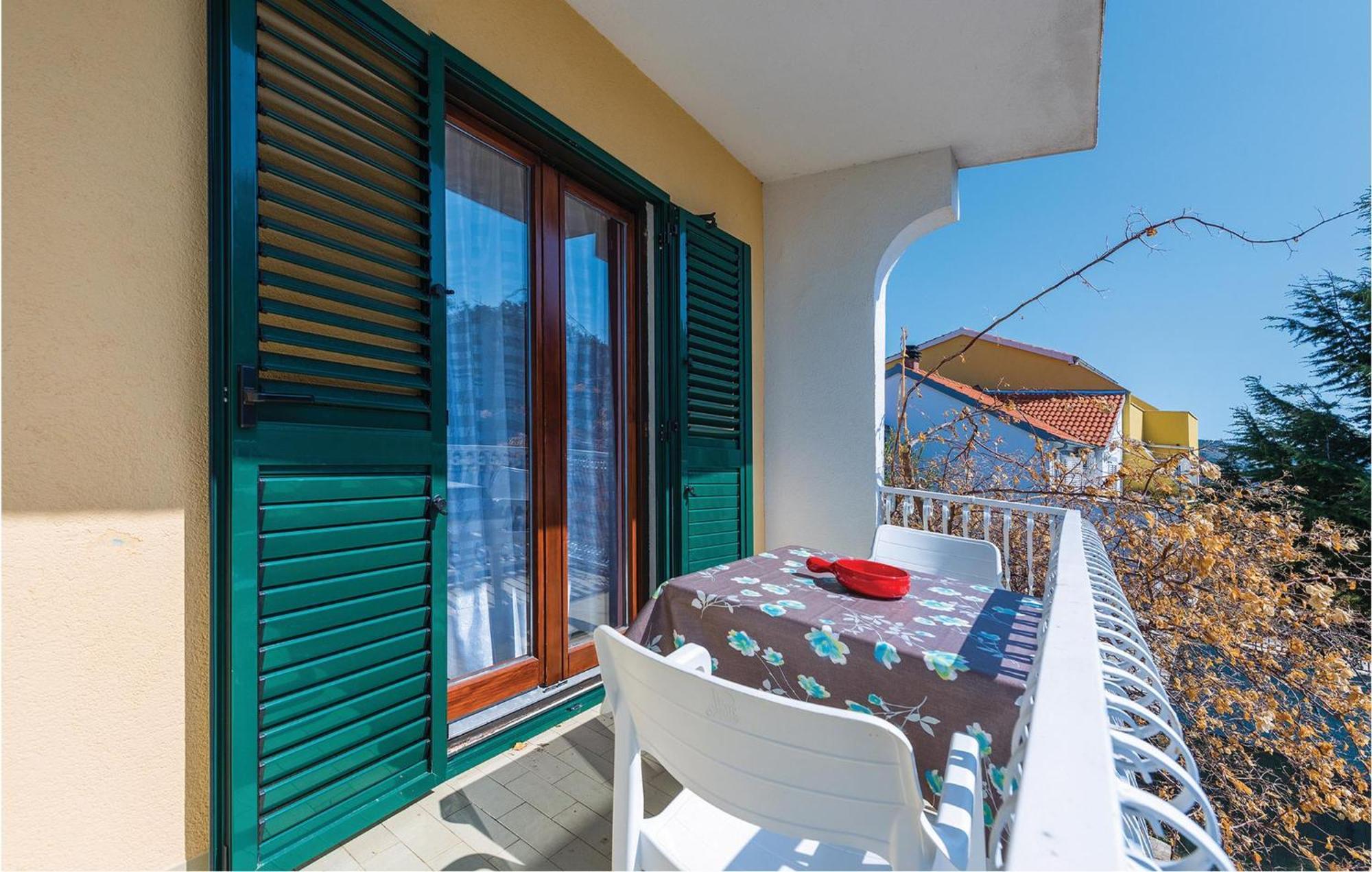 2 Bedroom Amazing Apartment In Rogoznica Rogoznica  Exterior photo